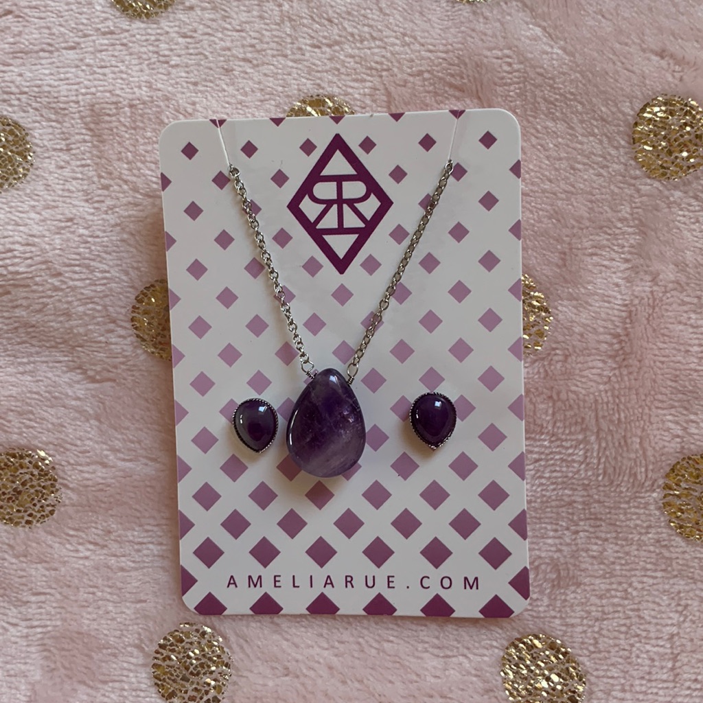 Amelia Rue Earring And Necklace Set